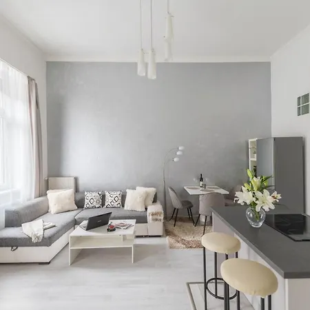 Downtown Gem Aircond Close To Heroes' Square בודפשט