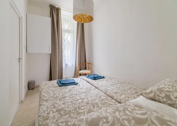 דירה Downtown Gem Aircond Close To Heroes' Square