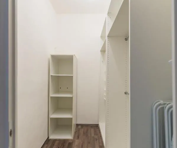 Downtown Gem Aircond Close To Heroes' Square דירה בודפשט
