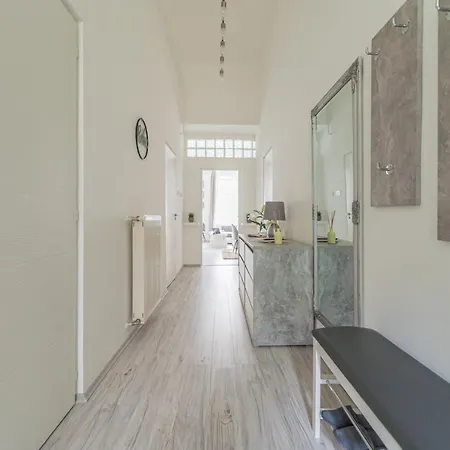 Apartment Downtown Gem Aircond Close To Heroes' Square Budapest