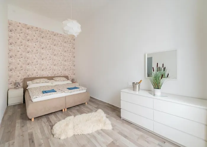Downtown Gem Aircond Close To Heroes' Square Apartamento *